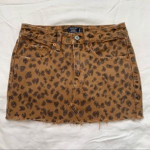 Abercrombie & Fitch Women size 24/00 Junior size 4 Cheetah Print Mini skirt